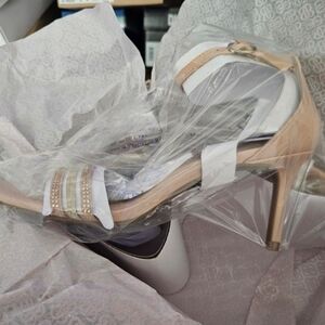 Bandolino Women's Beige Heeled Sandals Macky 2 Heeled Light Natural Size 8